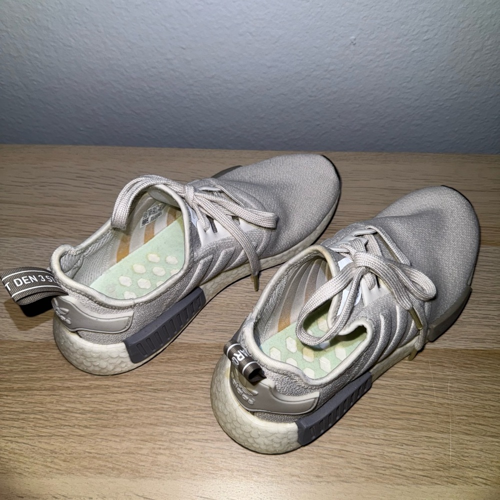 Adidas Weltmarke Mit Den 3 Streifen Shoes - Women’s Size 7.5 - Picture 3 of 5